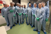 Von der Schulbank in den Reinraum: Technik live erleben